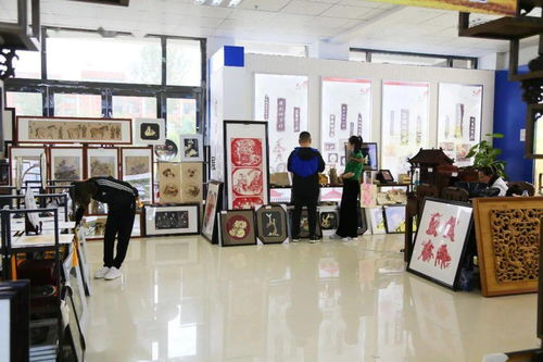 翰墨飄香展新篇——第十屆通渭書(shū)畫(huà)文化藝術(shù)節(jié)第五日深度解讀與咨詢(xún)紀(jì)實(shí)